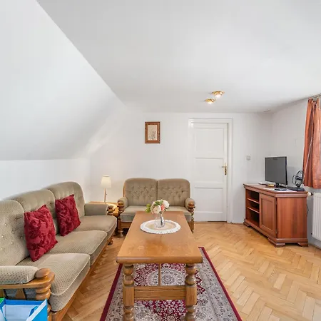 아파트 Old Town Home-5 By Interhome