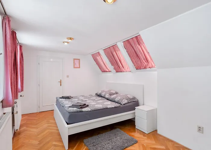 Old Town Home-5 By Interhome *
