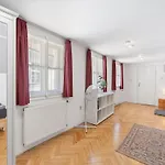 Old Town Home-5 By Interhome *
