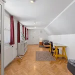 Old Town Home-5 By Interhome * プラハ