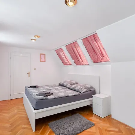 Old Town Home-5 By Interhome *
