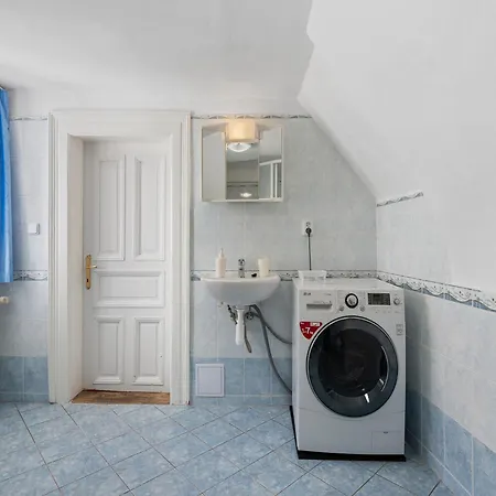 Old Town Home-5 By Interhome Prága